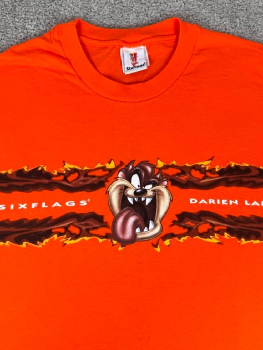 Vintage 2000 Six Flags Darien Lake Taz Warner Bros Size XXL Flames Orange Y2K